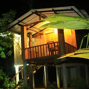 ruk-sewana-villa-tree-house.kandyhotelsnow.com/